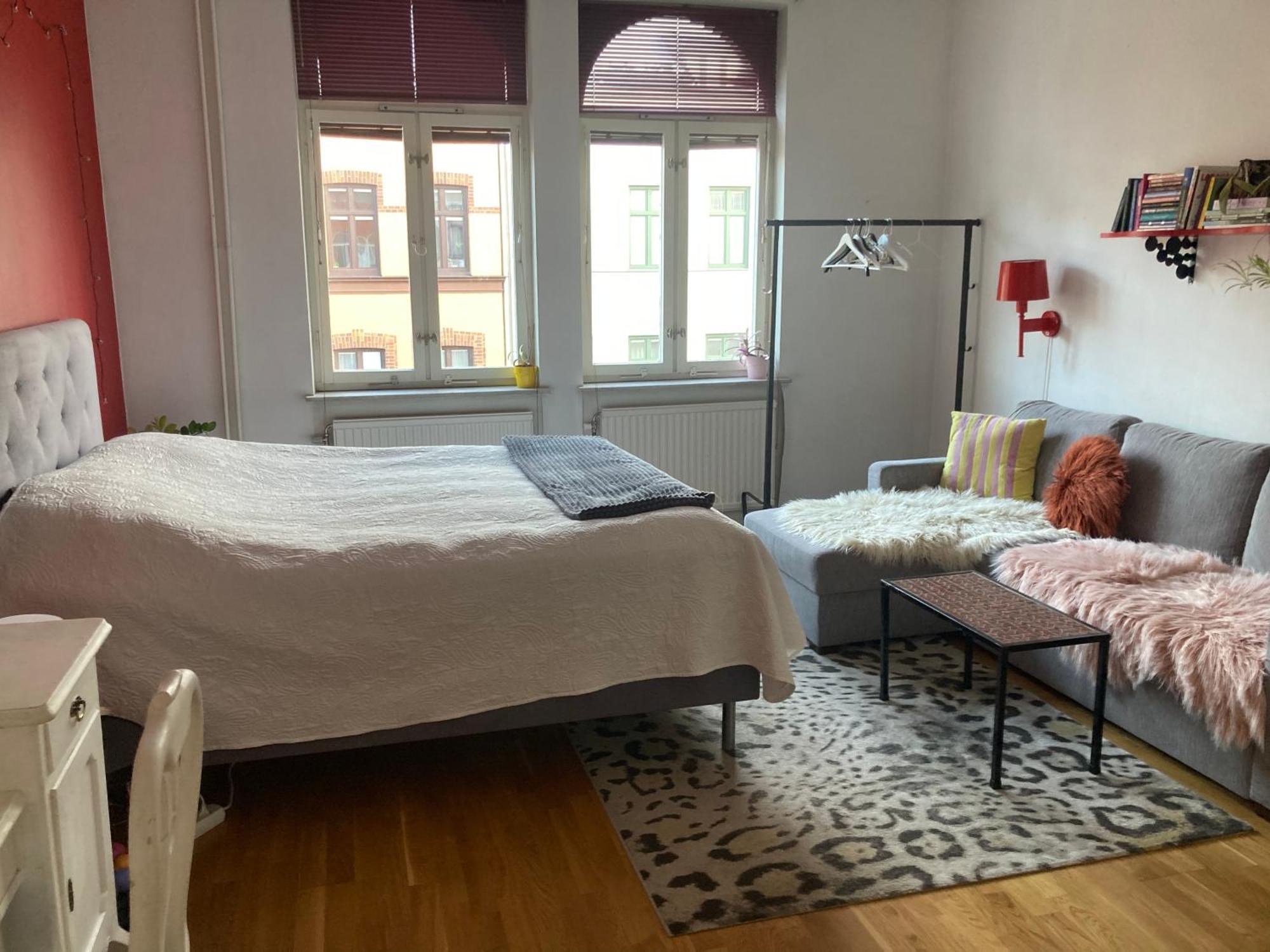 Rum Med Eget Badrum Och Stort, Delat Koek,Centralt I Malmoe A Room In An Apartment, Own Bathroom And Kitchen Shared With A Family מראה חיצוני תמונה